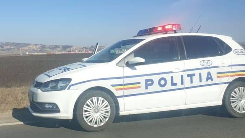 Accident rutier între Constanța și Valu lui Traian. Un pieton a fost lovit de o mașină - politiaaccident-1715001535.jpg