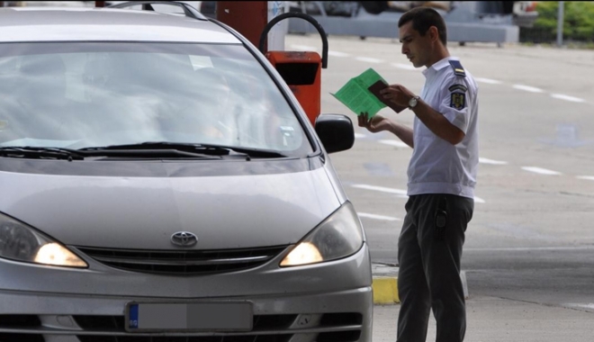 Poliția de Frontieră adoptă măsuri de simplificare a procedurilor - politiade-1472991943.jpg