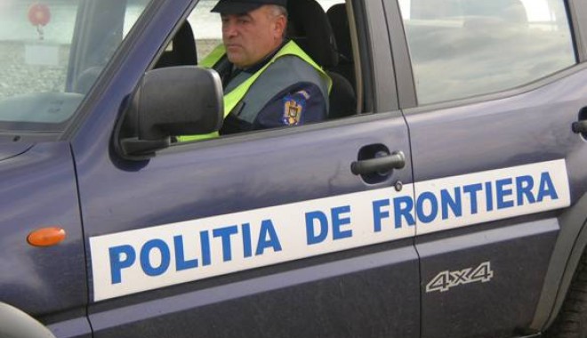 800 de litri de motorină transportați ilegal - politiadefrontiera1340179961-1363264565.jpg