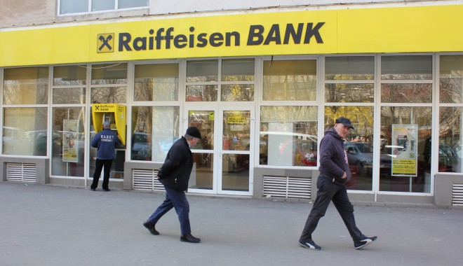 Raiffeisen Bank, urmărită penal pentru favorizarea infractorului - politiadias-1331726587.jpg
