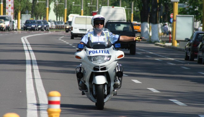 Un cunoscut cântăreț de la noi, prins băut la volan în Mangalia - politiagf3-1405160705.jpg