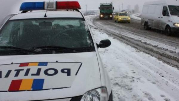 Fost pușcăriaș, prins de polițiști aproape de comă alcoolică la volan, pe cod portocaliu - politiaiarna-1484142636.jpg