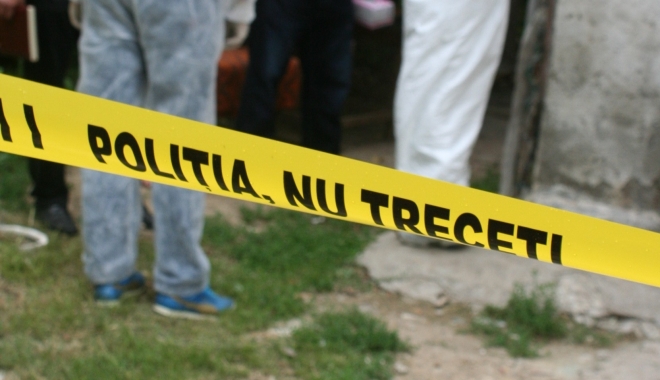 SCENE ȘOCANTE. Un bărbat s-a aruncat de la etajul cinci - politianutreceti-1499590875.jpg