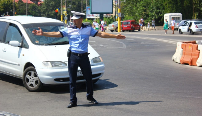 Polițiștii împânzesc Constanța. Se anunță un week-end plin la malul mării - politiapestraziledincta-1466183284.jpg
