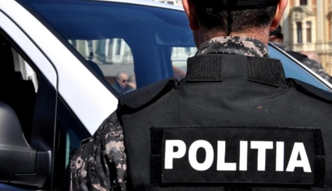 Valiză suspectă pe stradă! Locatarii unui bloc, evacuați - politiaromana-1546779860.jpg