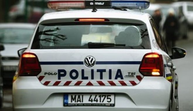 Scene şocante, în plină stradă! Persoană omorâtă în bătaie! Patru bărbaţi şi o femeie, arestaţi