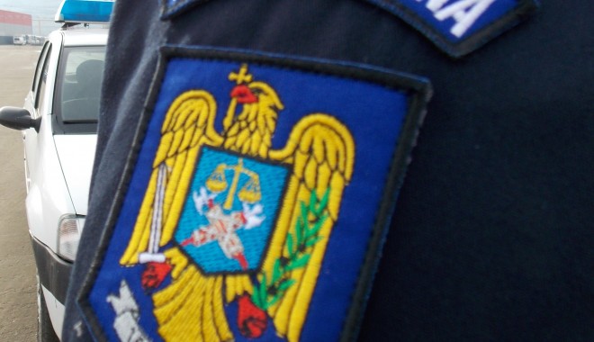 Polițistă înjunghiată în autobuz - politiaromanaemblema-1406020562.jpg