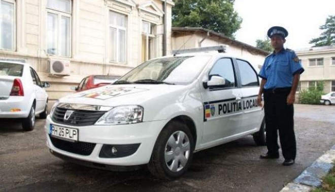 Viitorii șefi ai posturilor de poliție comunale, la extemporal! - politiaruralasereorganizeazaince-1349870297.jpg