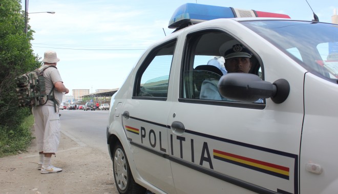 Taxă ilegală într-o parcare din stațiunea Mamaia - politiarutiera1-1374489930.jpg