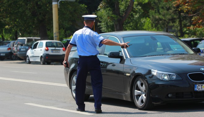 GALERIE FOTO / Atenție, șoferi! Rutieriștii au ieșit pe șoselele din Constanța cu radarele - politiarutiera15-1373288760.jpg