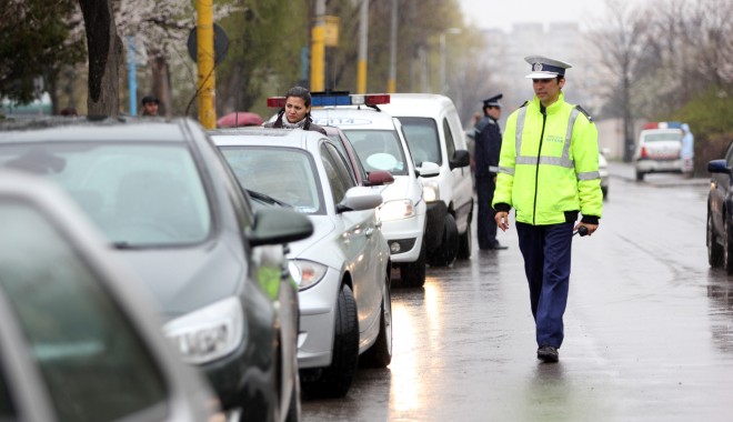 Acțiuni ale rutieriștilor pentru un trafic în siguranță - politiarutiera3-1359456108.jpg