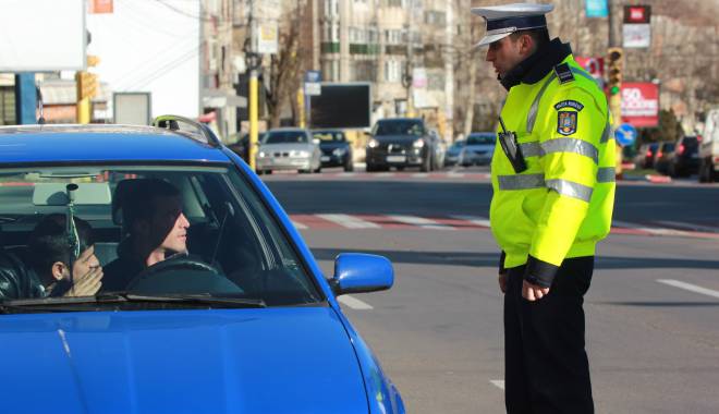 Atenție! Unde acționează, astăzi, polițiștii rutieri - politiarutiera41-1421654507.jpg