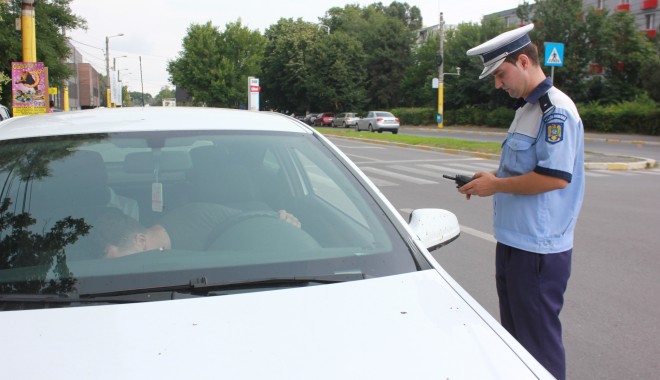 A înjurat un polițist și l-a amenințat cu moartea - politiarutieraactiunebulevardulm-1408460009.jpg