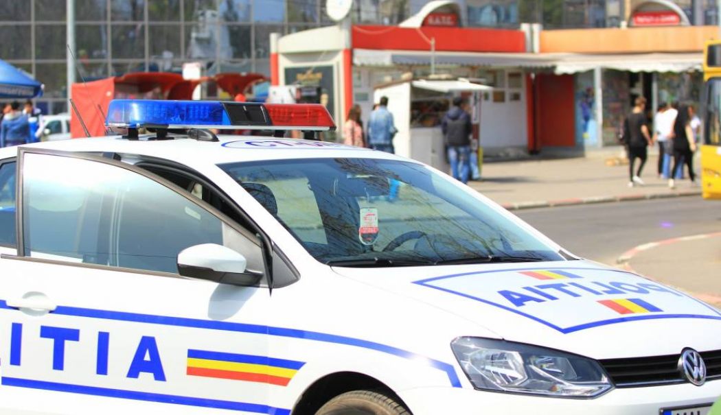 Bărbat prins în trafic cu o alcoolemie de 1,34, fără permis şi cu plăcuţele de înmatriculare retrase