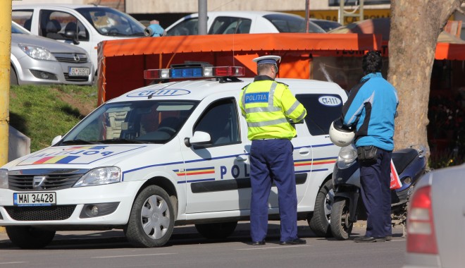 Atenție, șoferi! Unde acționează, astăzi, polițiștii rutieri - politiarutieramoped7-1414053831.jpg