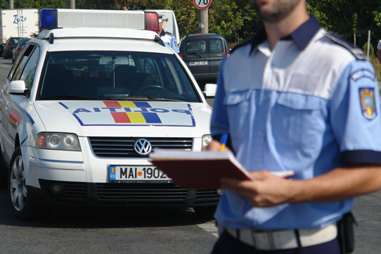 Reacții la tragedia polițistului ucis de turc. Ce vrea PNL - politiarutierapolitist1-1440334461.jpg