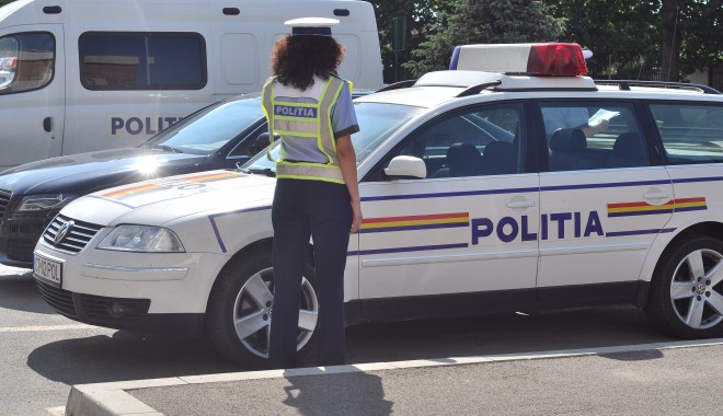 Atenție, șoferi! Unde acționează, astăzi, polițiștii rutieri - politiarutierapolitistimasinapol-1408520140.jpg