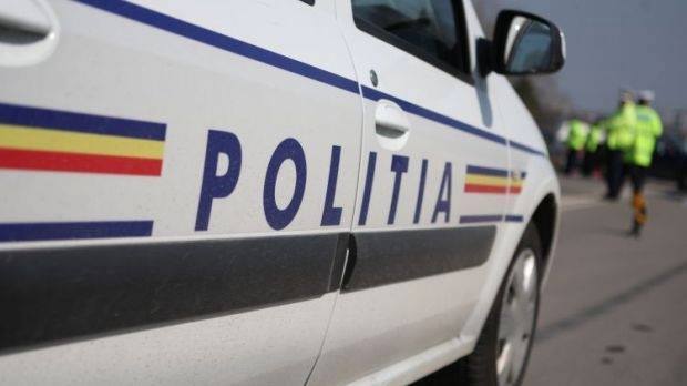 Copil de 15 ani, prins la furat de haine, dintr-un mall din Constanța - politiasursafacebookmai-1538032021.jpg