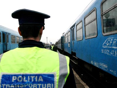 Polițiștii verifică la sânge trenurile - politiatransporturitrencostitudo-1344422206.jpg