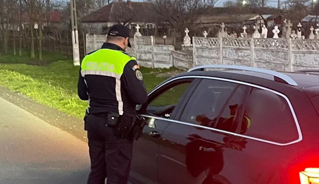 A curs cu amenzi în județul Constanța. Peste 200 de persoane legitimate - politie-t-1775382821.webp