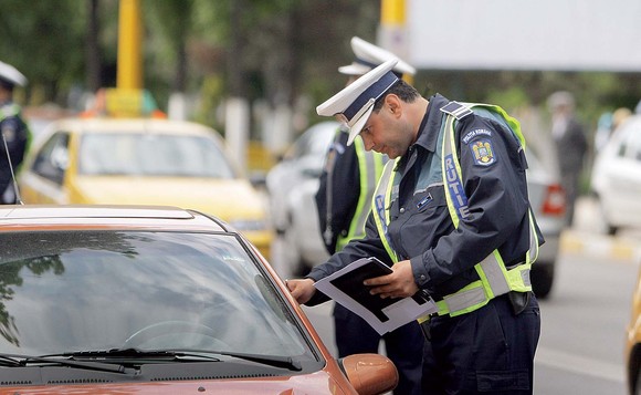 Peste 1700 de amenzi au fost aplicate de polițiști și jandarmi în ultimele 24 de ore - politie01-1594465246.jpg