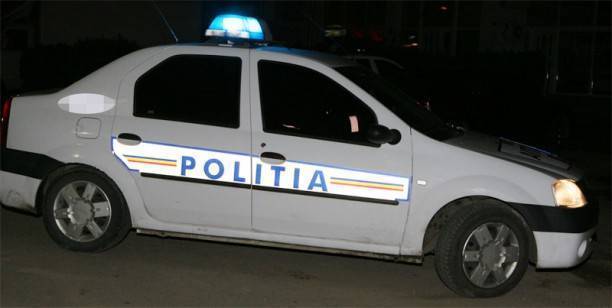 Cinci indivizi au spart, azi-noapte, un magazin din Băneasa - politie0213241bd57760970f077f-1342079954.jpg