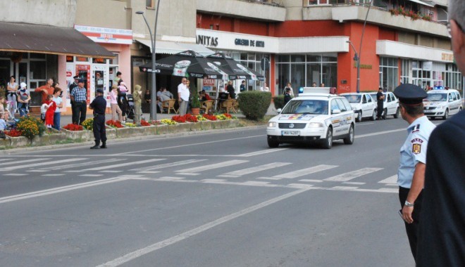 Poliția Rutieră iese la vânătoare de pietoni indisciplinați! - politieabi-1339760790.jpg