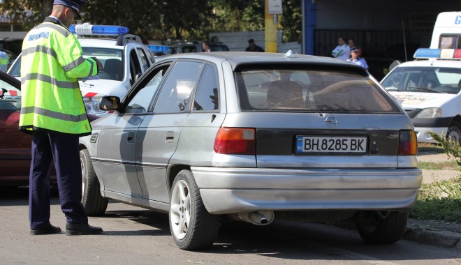 Peste 500 de amenzi, date de rutieriști în ultimele 24 de ore - politiefiltru19-1360319617.jpg