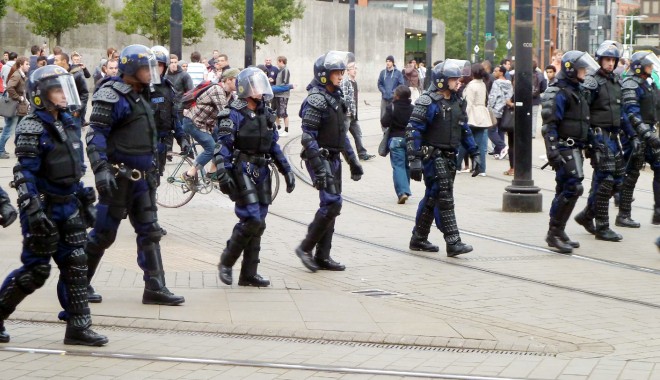 Situație calmă în Marea Britanie, pentru prima oară de sâmbătă - politielondra-1313073671.jpg