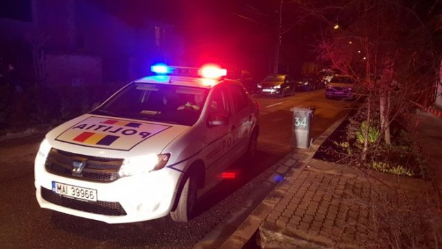 Un autocar cu 38 de copii implicat într-un accident cu un autoturism - politienoaptea640x3601-1774249681.webp