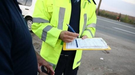 Aproximativ 300 de permise de conducere au fost reținute de polițiști într-o singură zi - politierutierafotovesticro583686-1312797558.jpg
