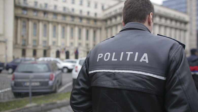 Poliţistul pensionar, care şi-a bătut fosta iubită pe stradă, găsit spânzurat în casă - politist-1750092876.jpg