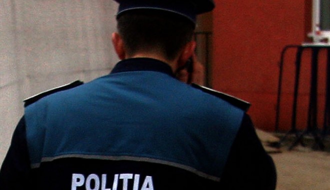 A lăsat un francez fără 1.000 euro, spunând că este polițist - politist1339537310-1382438103.jpg