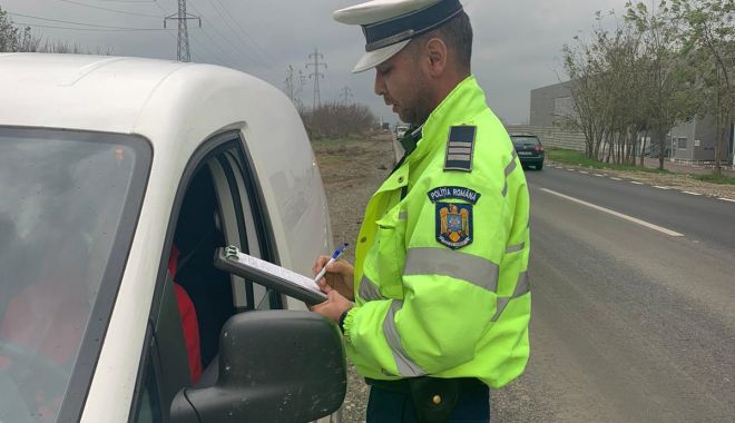 VITEZOMAN surprins pe șoseaua Constanța – Ovidiu. Poliția l-a lăsat fără permis! - politistcontroltraficrutiera2-1574416037.jpg
