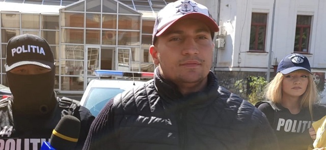 Polițistul din Brașov care vindea droguri în uniformă era un dealer cunoscut. Cât cerea pe un gram de cocaină - politistdroguri-1694365480.jpeg