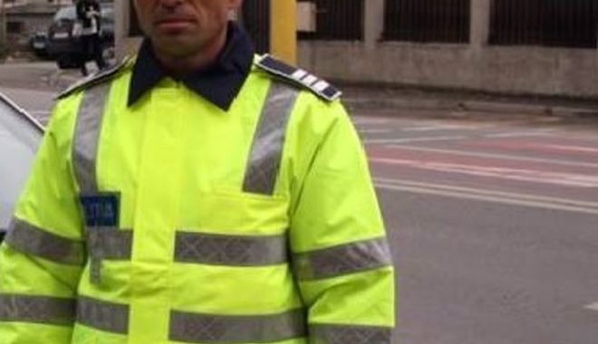 Polițist din Constanța, felicitat de vicepremierul României după tragedia rutieră soldată cu doi morți - politistfelicitat1-1476807994.jpg