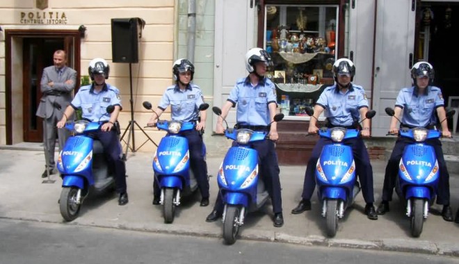 La ce sunt buni polițiștii? - politisti-1346592200.jpg