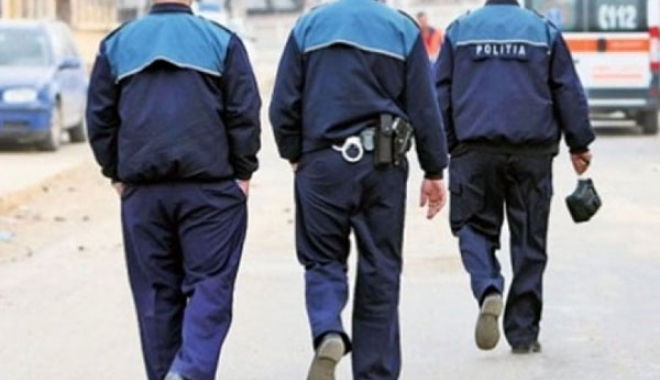 Carmen Dan aruncă bomba: Mai sunt 8.400 de angajați ai MAI care îndeplinesc condițiile de pensionare anul acesta - politisti-1502689336.jpg