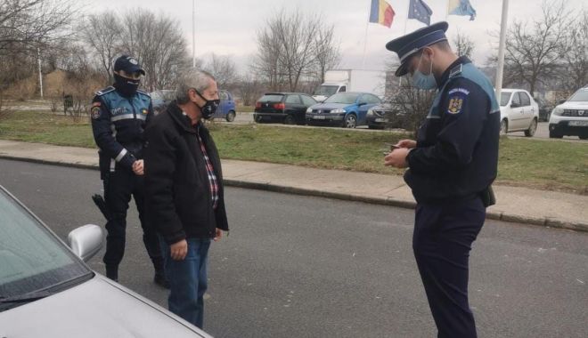 Poliţiştii de la Transporturi, în patrulă, în gări - politisti-1611579779.jpg