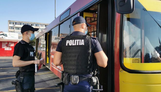 Razie în Gara Constanţa. Sute de persoane legitimate - politisti-1628757130.jpg