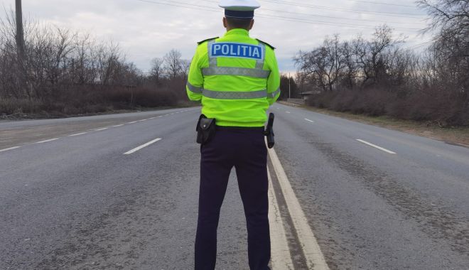 RESTRICȚII DE TRAFIC pe drumurile naționale din județul Ialomița - politisti-1658644067.jpg