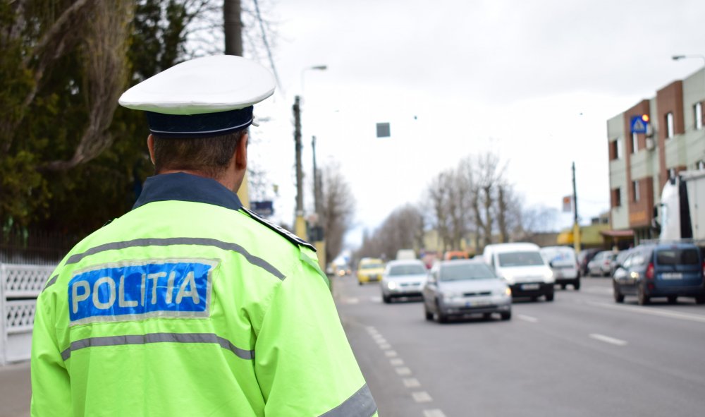 UPDATE Atac pe bulevardul Tomis. Două persoane au ajuns la spital - politisti-cercetati-1712817885.jpg
