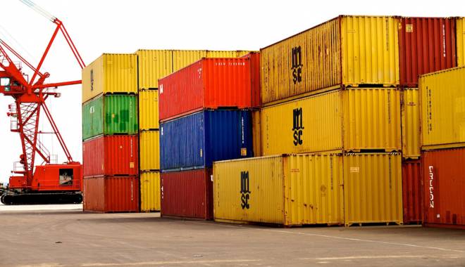 Polițiștii au luat la puricat containerele chinezești din port - politisticontainerechinezesti-1416422457.jpg