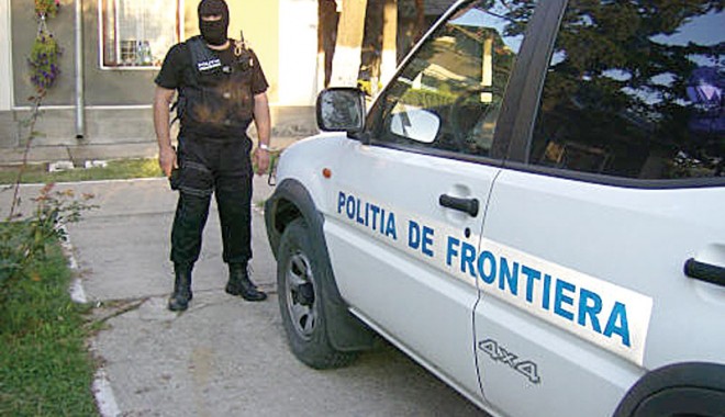 Șofer prins fără permis de polițiștii de frontieră - politistidefrontieraprotest-1354789599.jpg