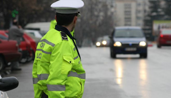 Polițiștii locali din Hârșova, înjurați ca la ușa cortului - politistii-1520357485.jpg