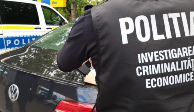 Poliţiştii de la Criminalitate Economică, în „vizită” la cârciumari. Amenzi şi bani confiscaţi - politistii-1627031671.jpg