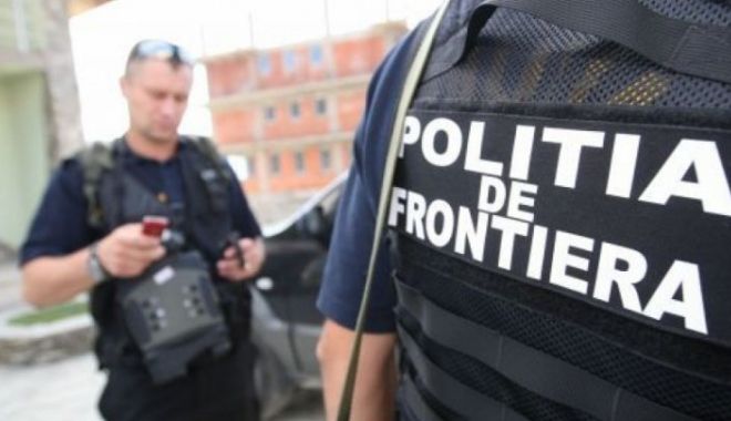 Parfumuri și bijuterii de contrabandă, confiscate de oamenii legii din Constanța - politistiidefrontiera09629100378-1565429250.jpg