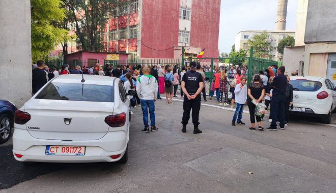 Poliţiştii locali constănţeni supraveghează unităţile de învăţământ - politistiilocali-1631534447.jpg