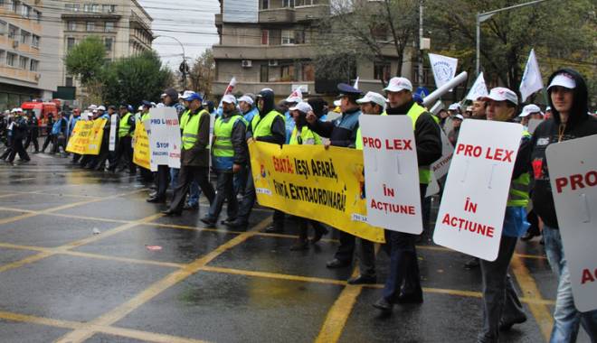 Polițiștii locali din Constanța au protestat la București - politistiilocaliprotest-1424113311.jpg
