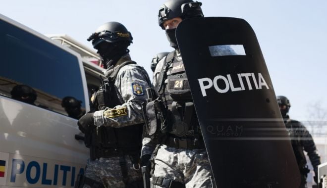 Rețea transfrontalieră de trafic de migranți destructurată de DIICOT și DCCO - politistiinqcornelputan-1686144397.jpg
